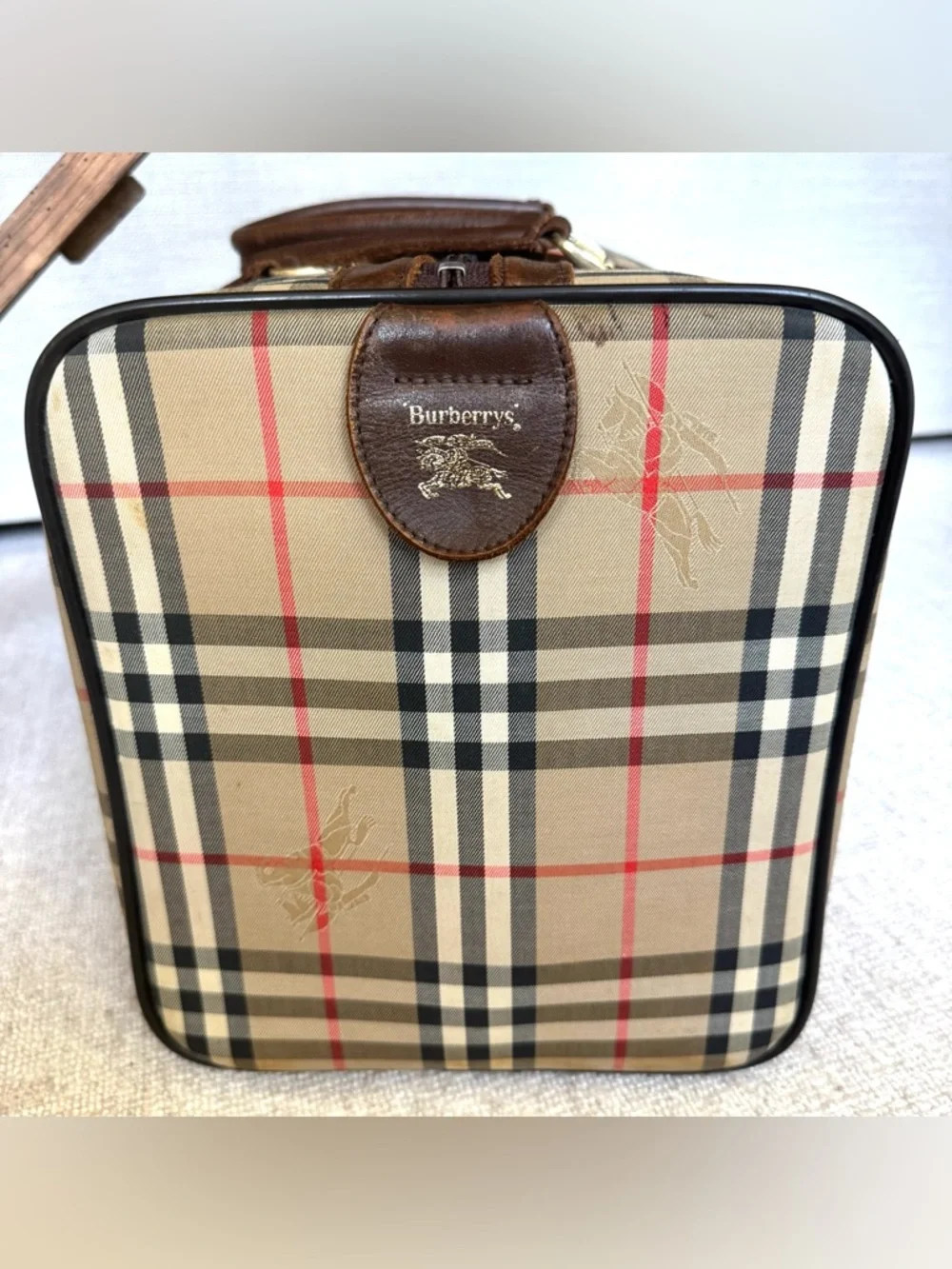 BURBERRYS Vintage Nova Check Travel Duffel Leather Lined Bag EUC